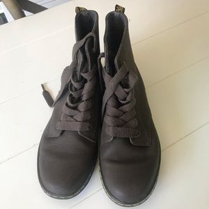 Dr.Martens Leyton Boot